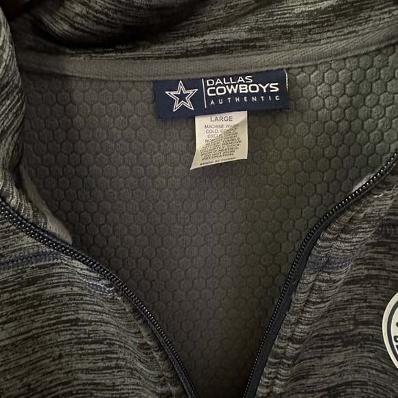 Dallas Cowboys Club Collection Men’s Large Pullover 1/4 zip jacket - Picture 3 of 4